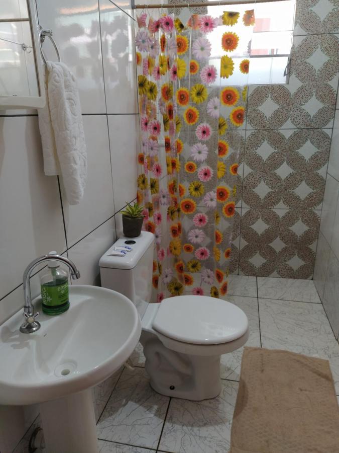 Quarto com Cama de Casal ou 2 de Solteiro e Banheiro